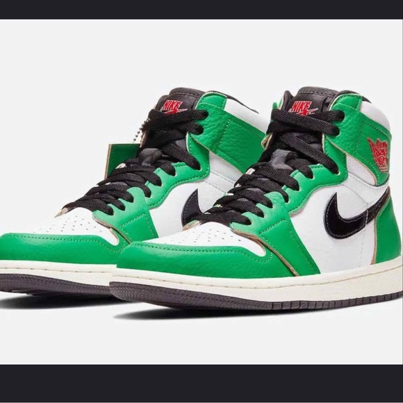 Jordan 1 Retro High Lucky Green (W) Sneakers - Picture 6 of 8